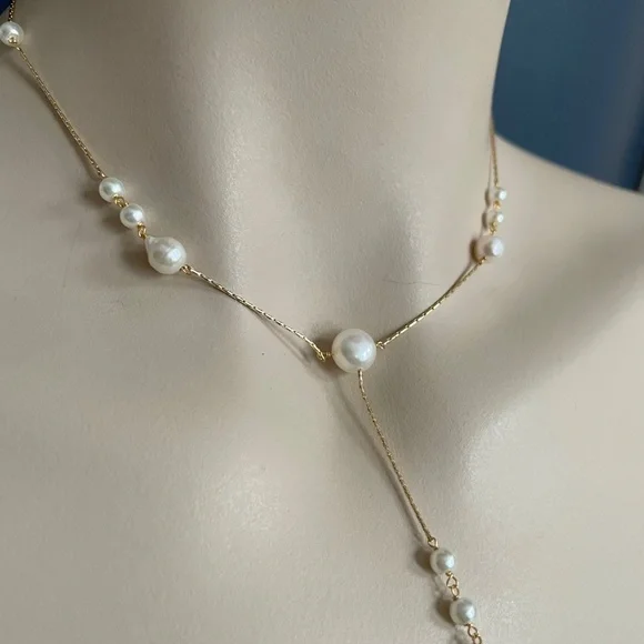ANTHROPOLOGIE  Spaced Pearl Y-Neck Necklace - Ivory NWT - Picture 3 of 6